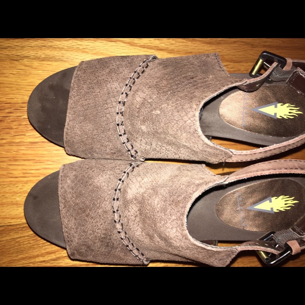 Volatile wedges